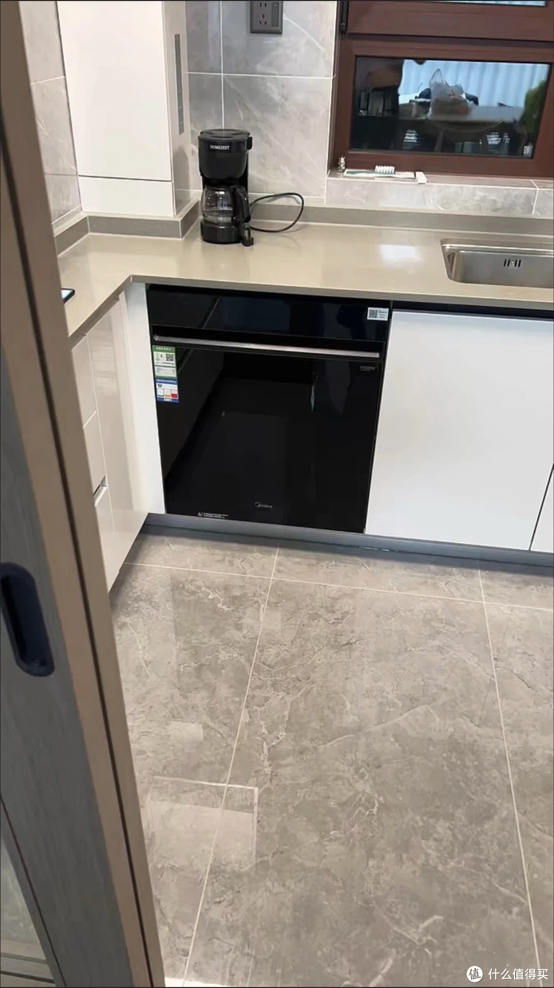 美的嵌入式洗碗机：家庭生活的理想之选